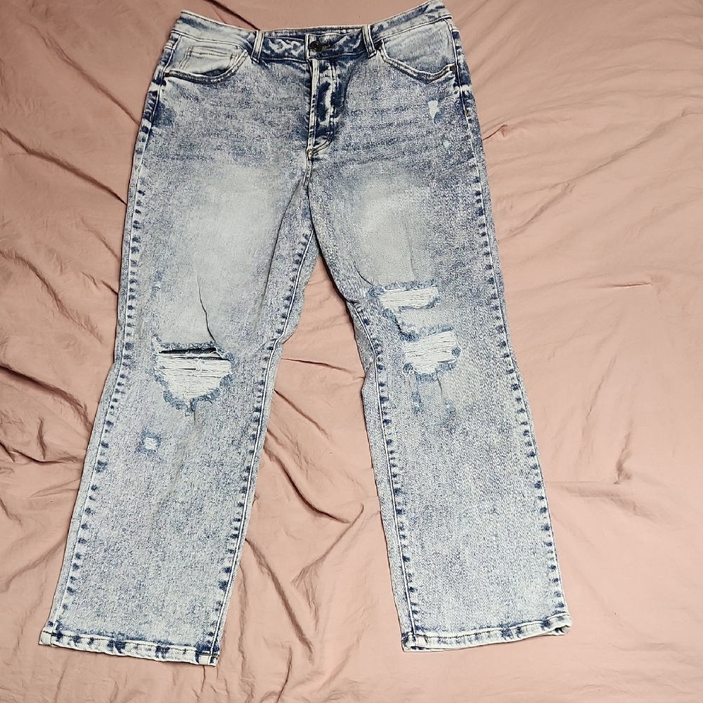 Grace & Lace Highwaisted Distressed Mom Jeans